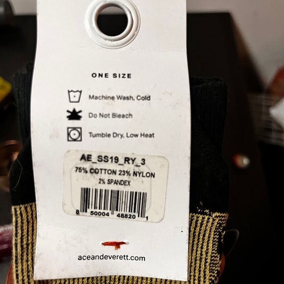 Ace & Everett Black and Gold Patterned Socks NWT - Picture 2 of 2